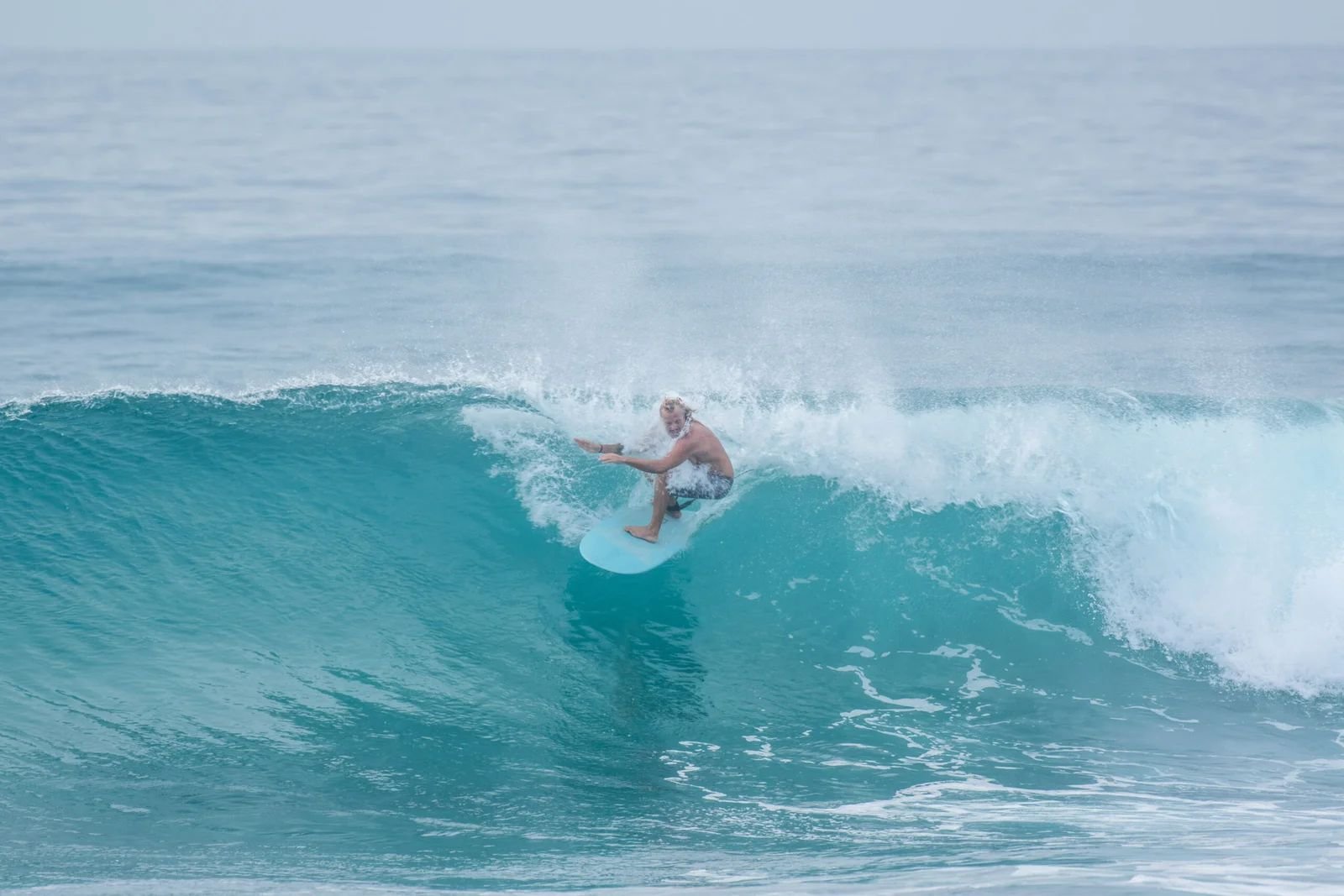 Surfing the La Fortuna break